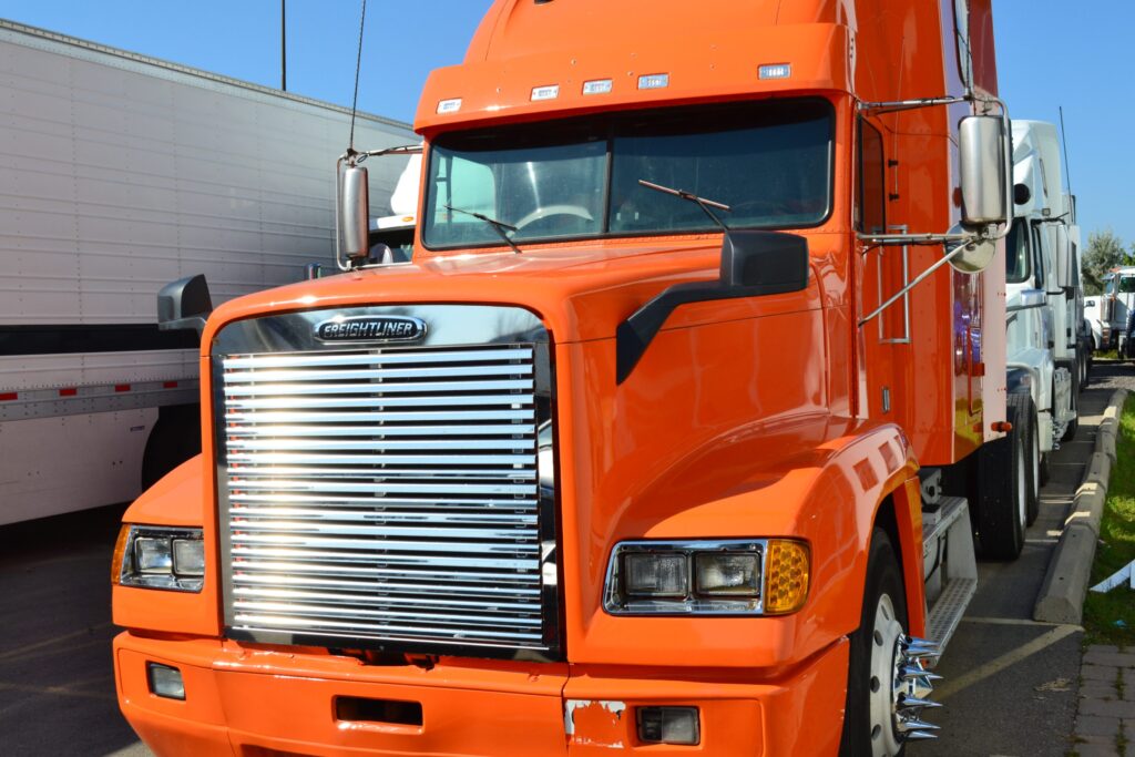 2002 FREIGHTLINER CORONADO