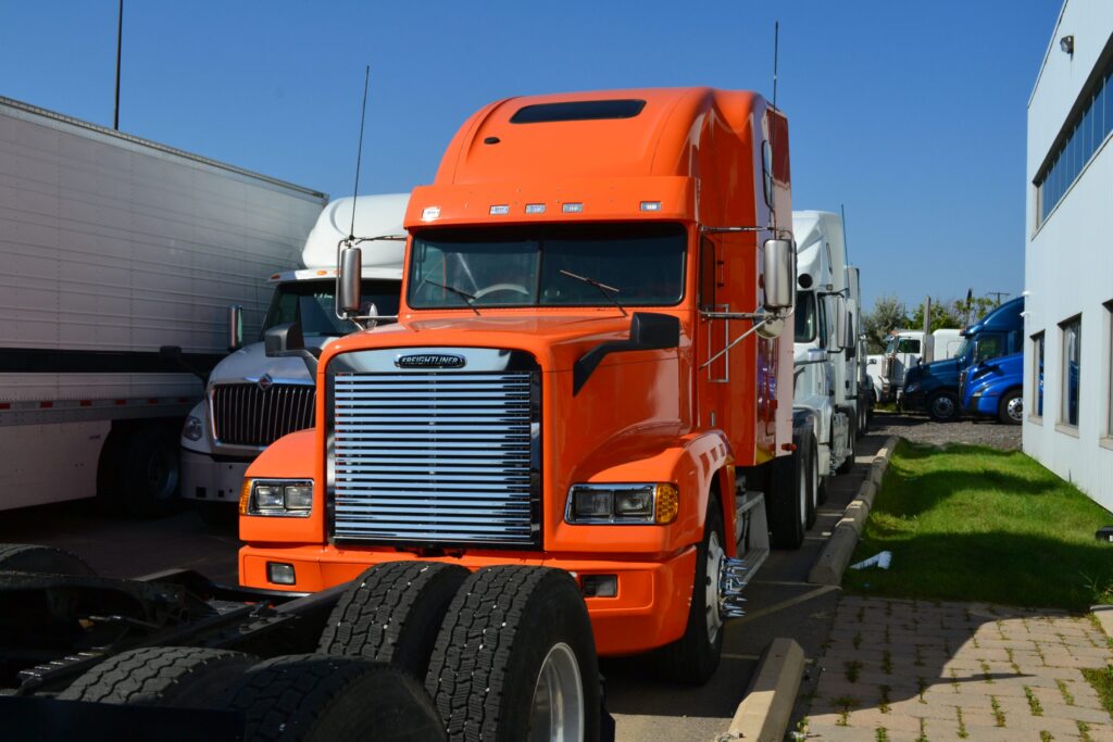 2002 FREIGHTLINER CORONADO